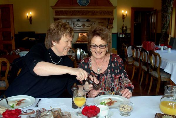 Jo Seagar sharing breakfast at Pen-y-bryn Lodge this morning